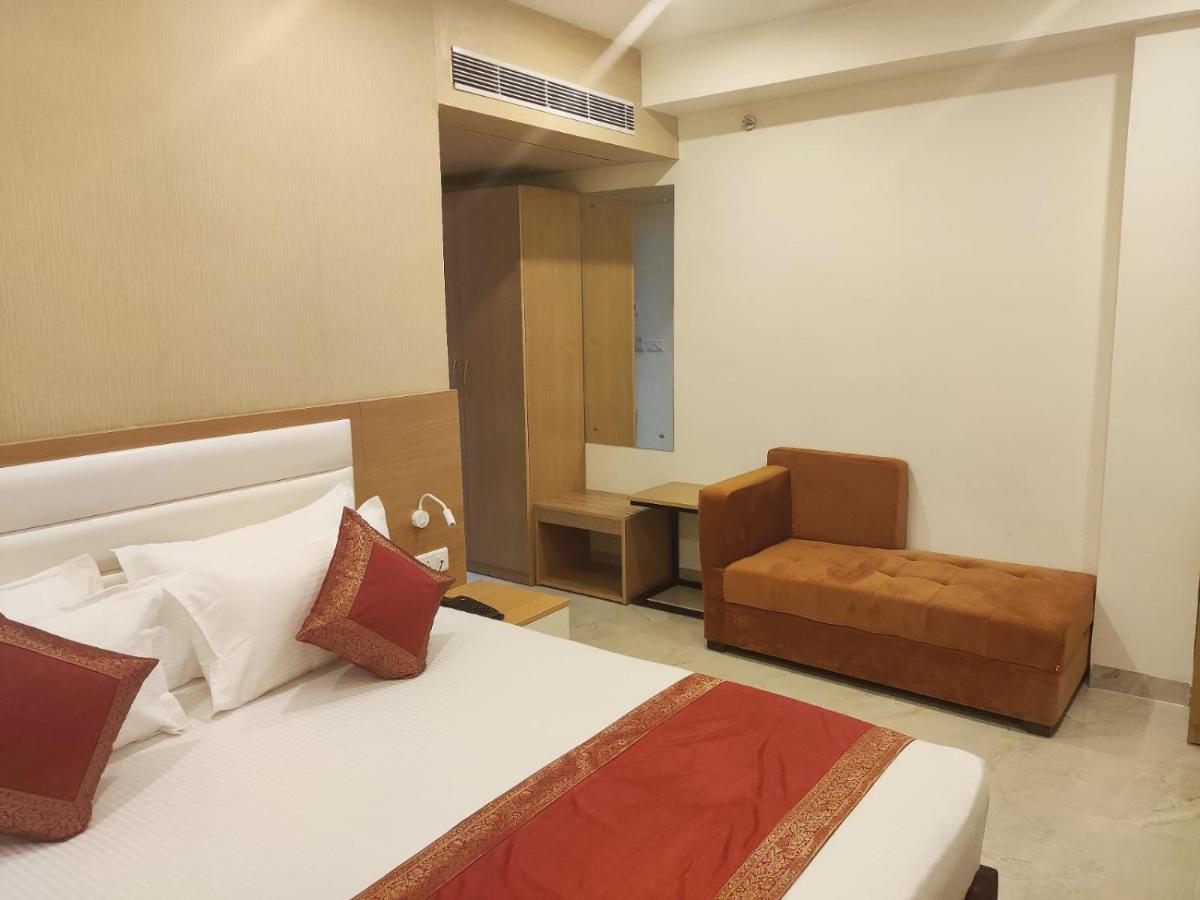 Hotel Xenia Waranasi Zewnętrze zdjęcie