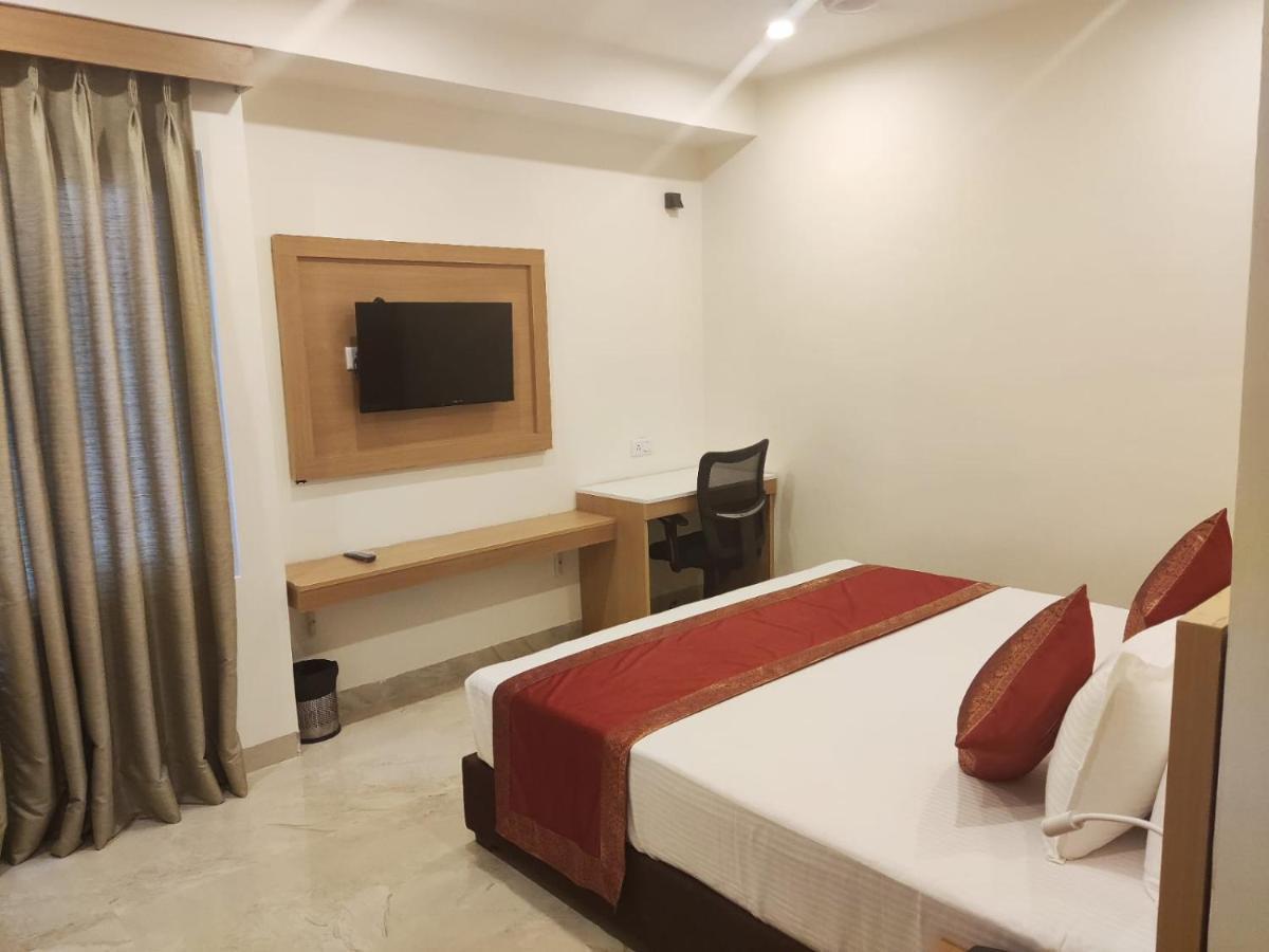Hotel Xenia Waranasi Zewnętrze zdjęcie