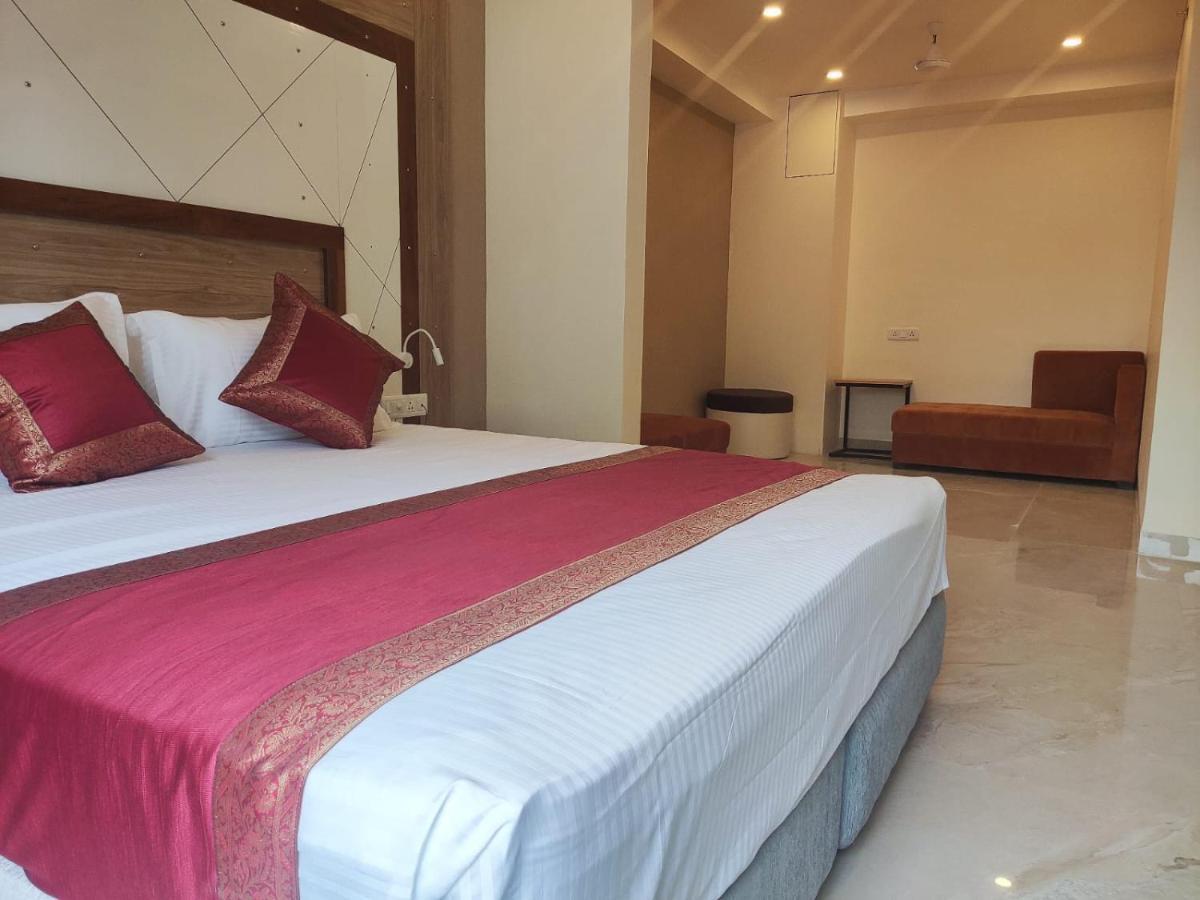 Hotel Xenia Waranasi Zewnętrze zdjęcie