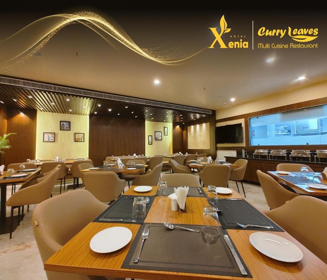 Hotel Xenia Waranasi Zewnętrze zdjęcie